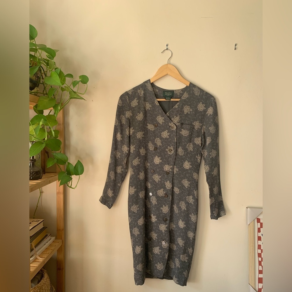 ✨VINTAGE✨ Alcott & Andrews // Floral Silk Button Down Midi Dress